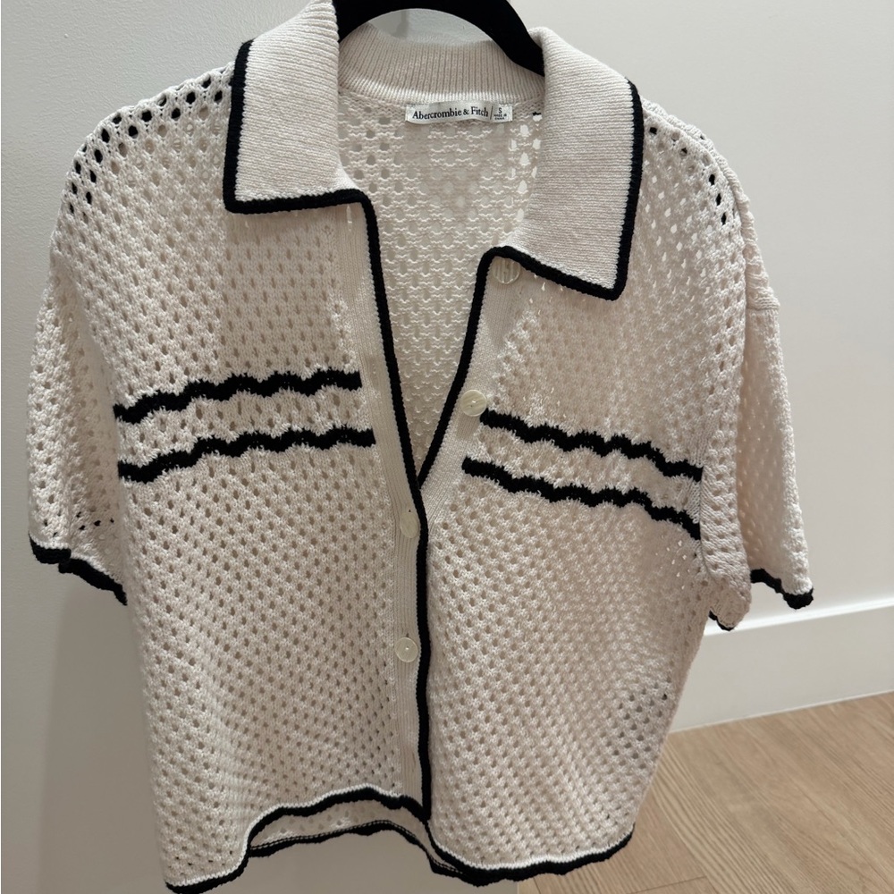 Abercrombie & Fitch White Knit Button Down